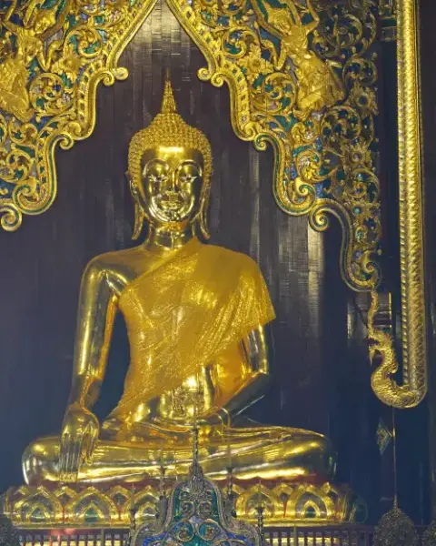 Chiang Mai temple statue